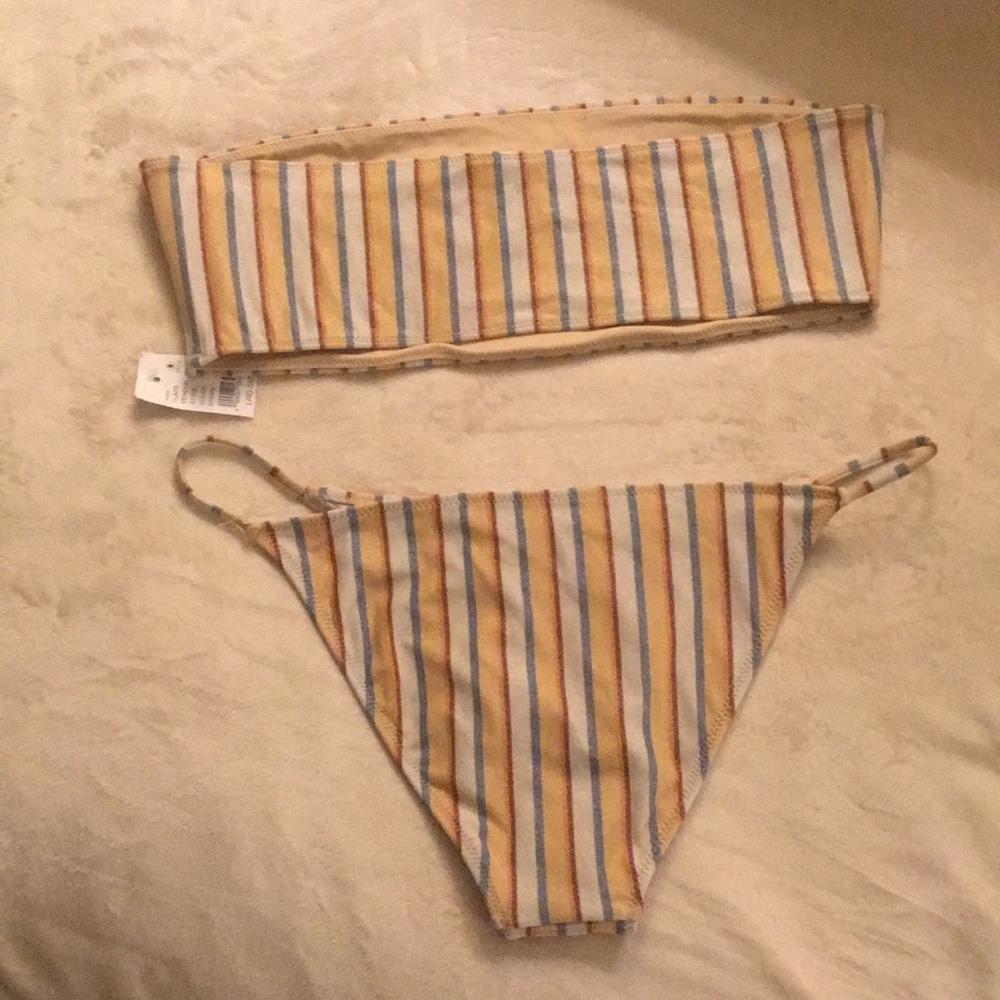 Adorable LA Hearts Striped Shiny Bikini 👙 - Picture 2 of 3